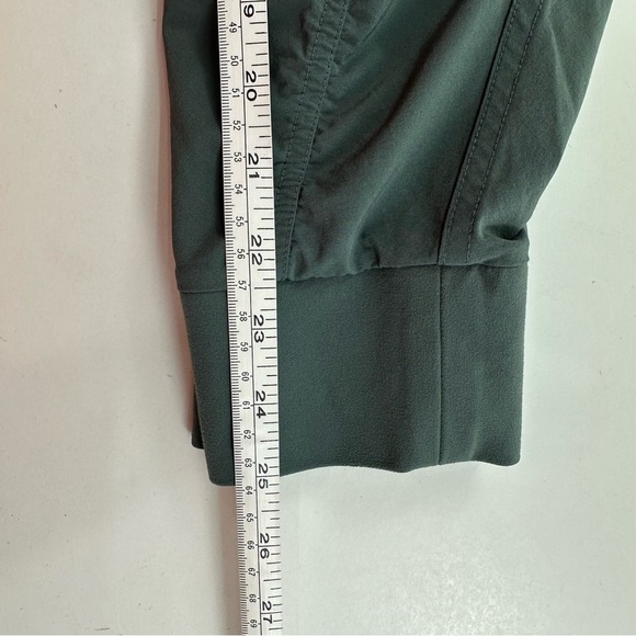 Athleta Attitude Pants Womens 2/P Army Green Ruched Lightweight Pull On - Picture 6 of 7
